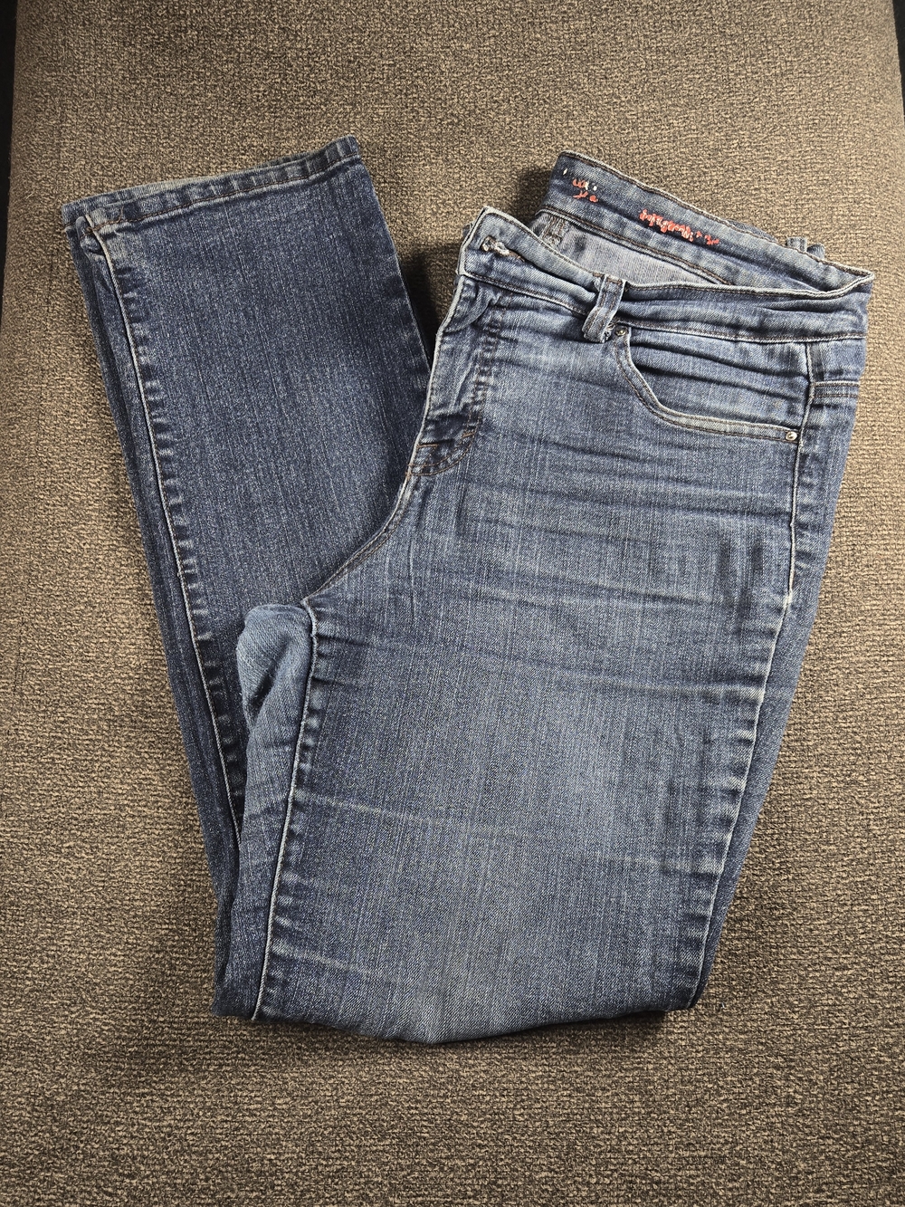 Women's Mid Wash Blue Stretch Jeans